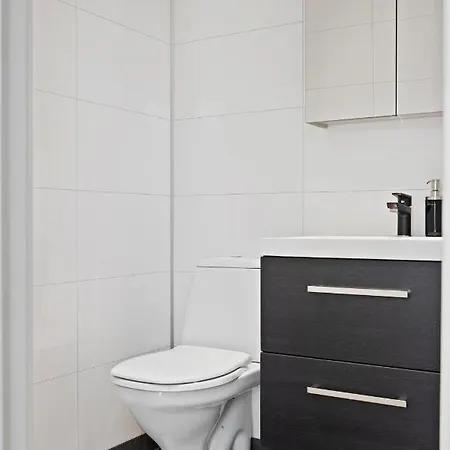 Orsta Apartments דירה *